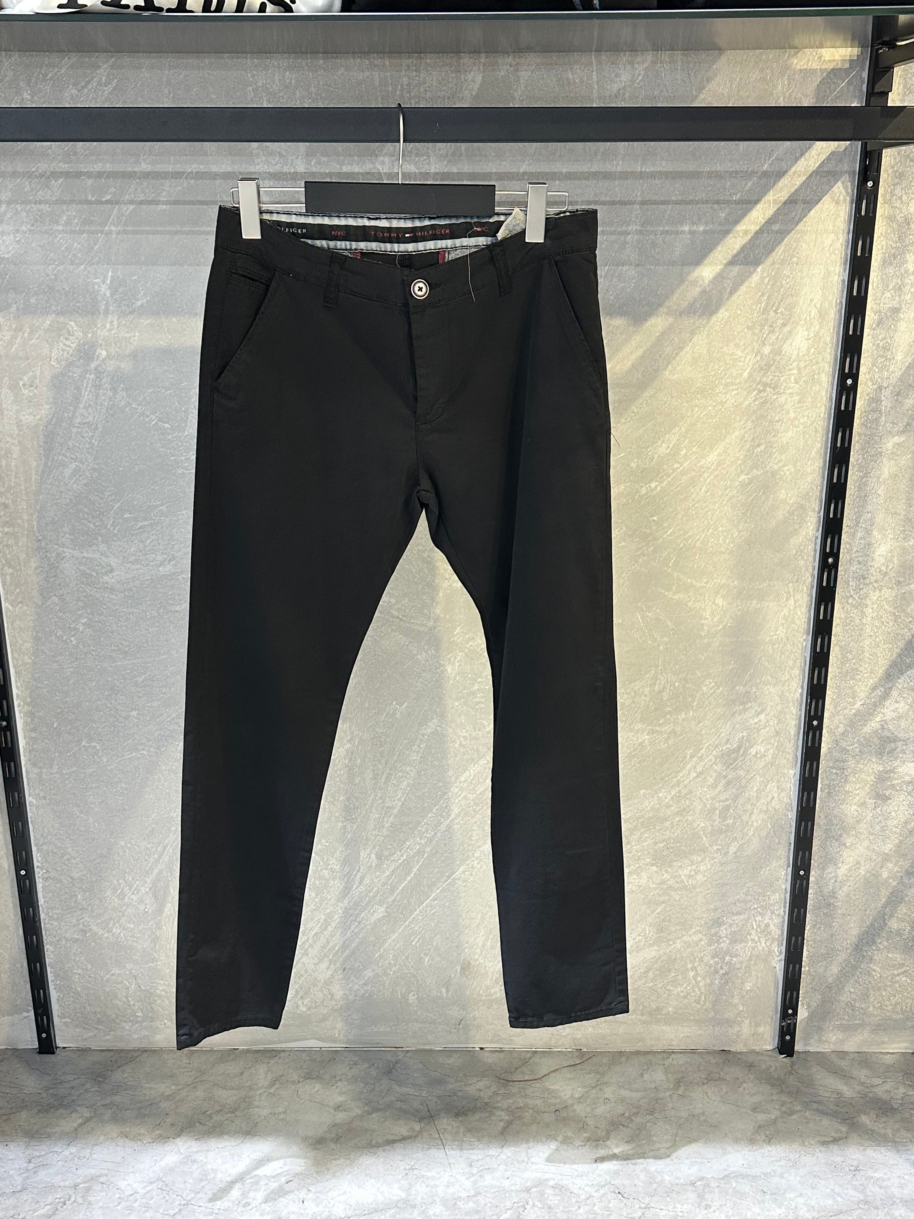 Tommy Hilfiger - TH10