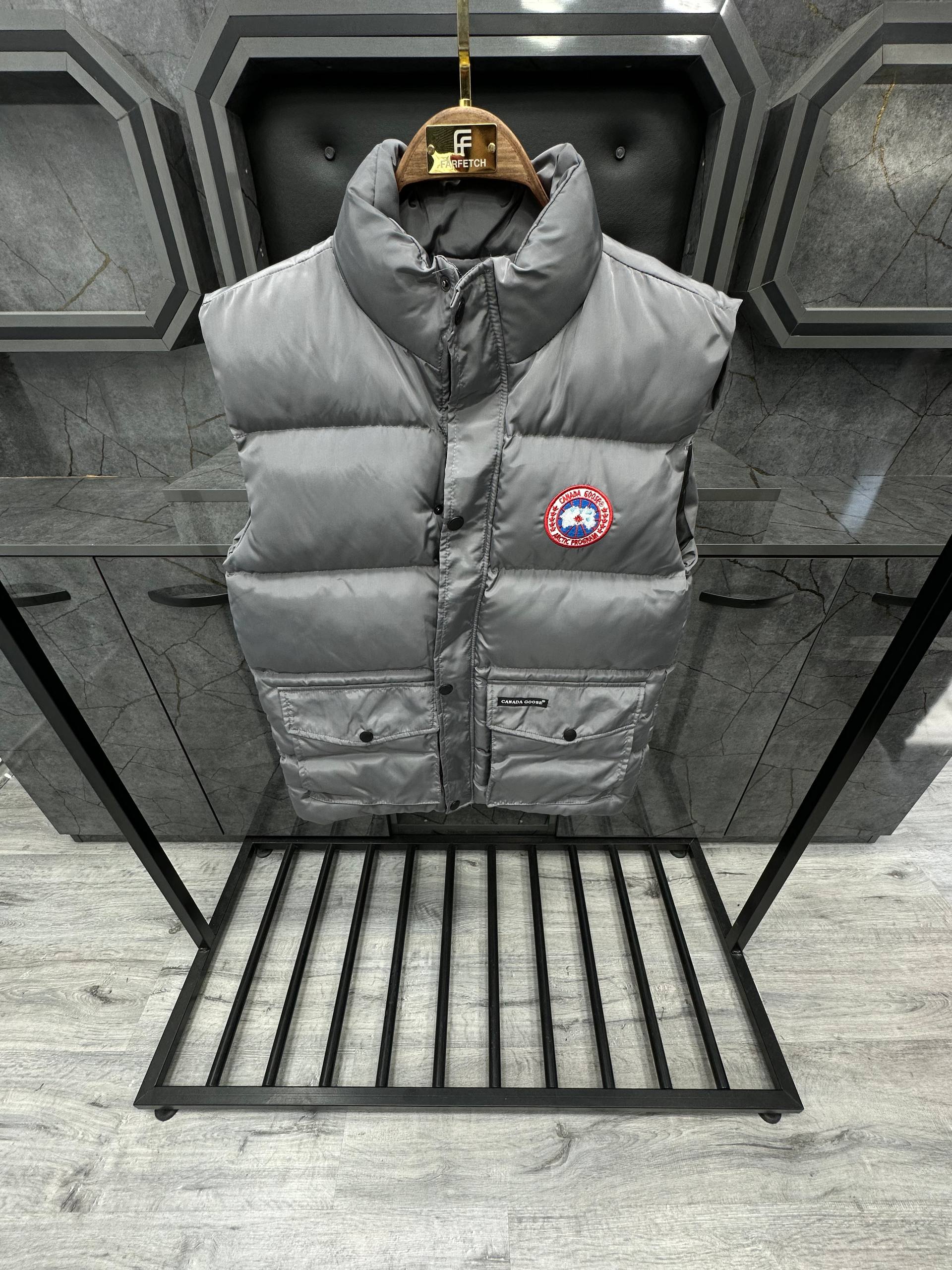 Canada Goose Αμάνικο - CG001