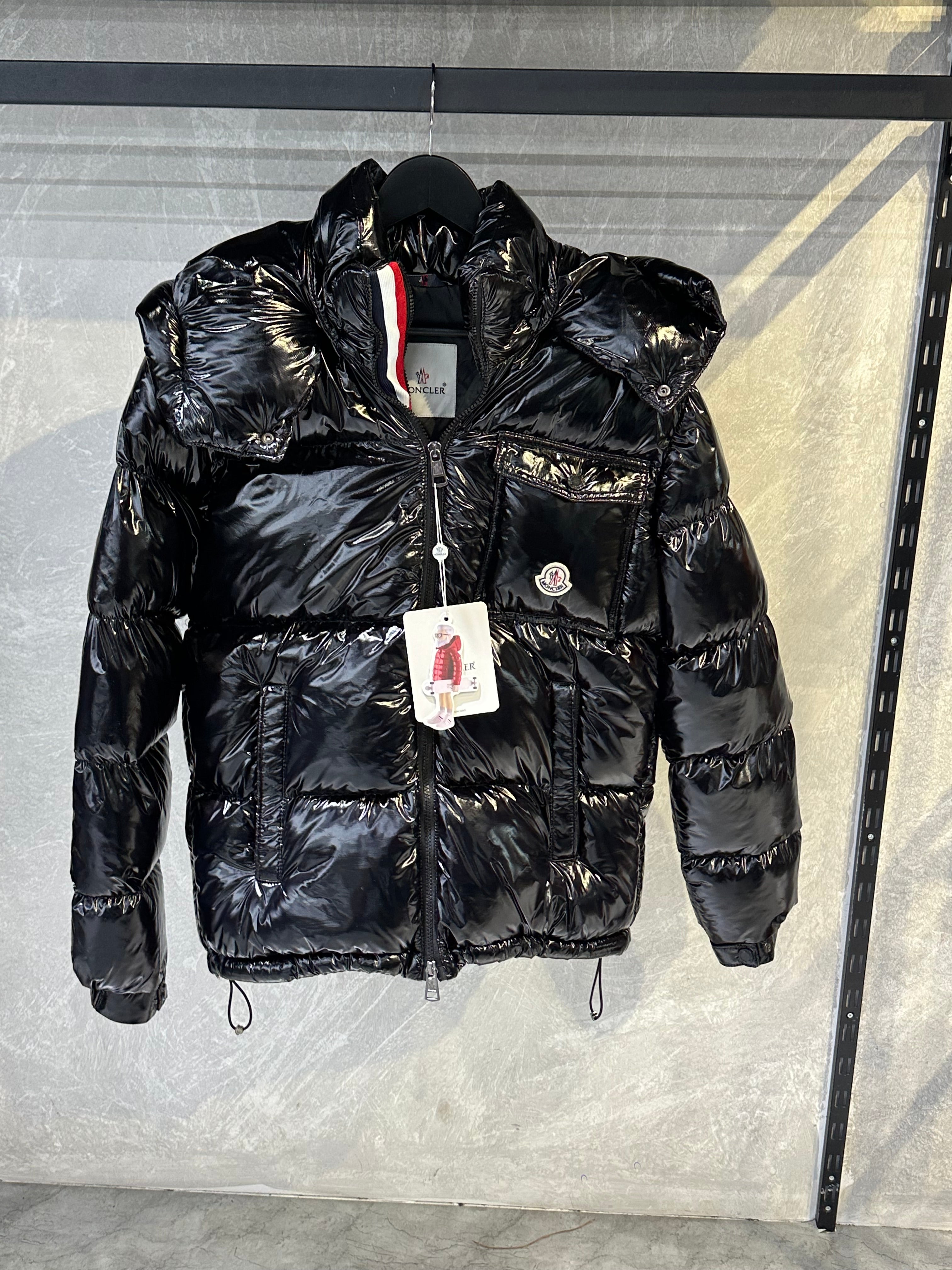 Moncler montbeliard - MCR01